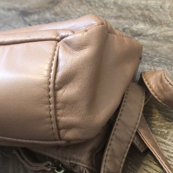 Cargo Crossbody bag, pinkish tan colour - Picture 10 of 13